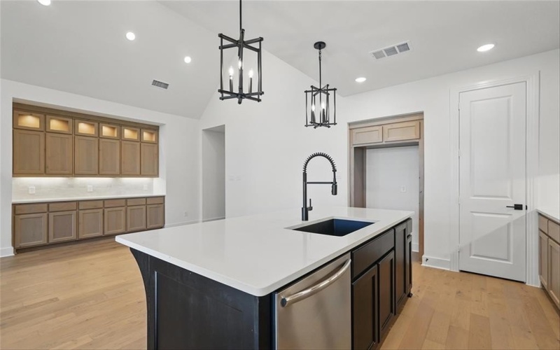 2112 Nerello Way, McLendon Chisholm, TX 75032, 4 Bedrooms Bedrooms, ,3 BathroomsBathrooms,Residential,For Sale,2112 Nerello Way,20943840