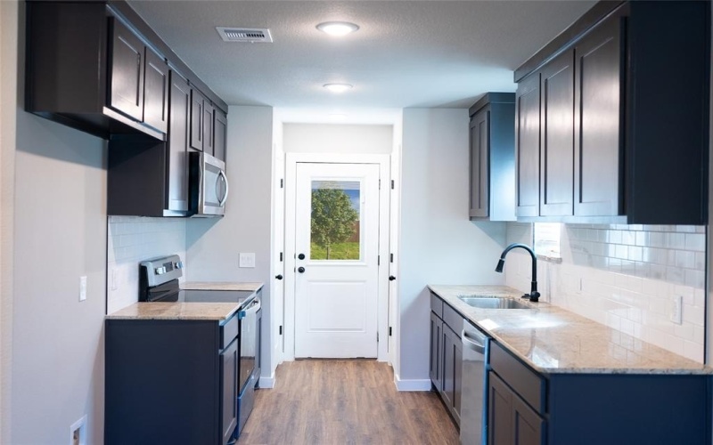 2404 Miller Street, Denison, TX 75020, 3 Bedrooms Bedrooms, ,2 BathroomsBathrooms,Residential,For Sale,2404 Miller Street,20944372