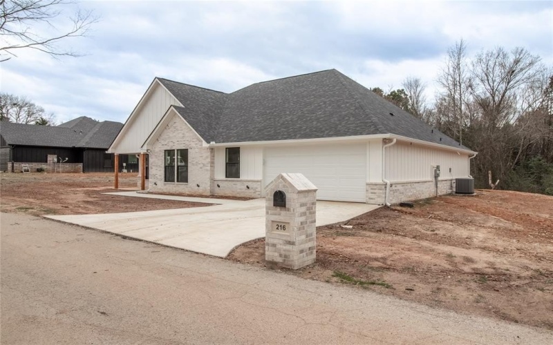 216 Pauline Street, Arp, TX 75750, 4 Bedrooms Bedrooms, ,2 BathroomsBathrooms,Residential,For Sale,216 Pauline Street,20944490