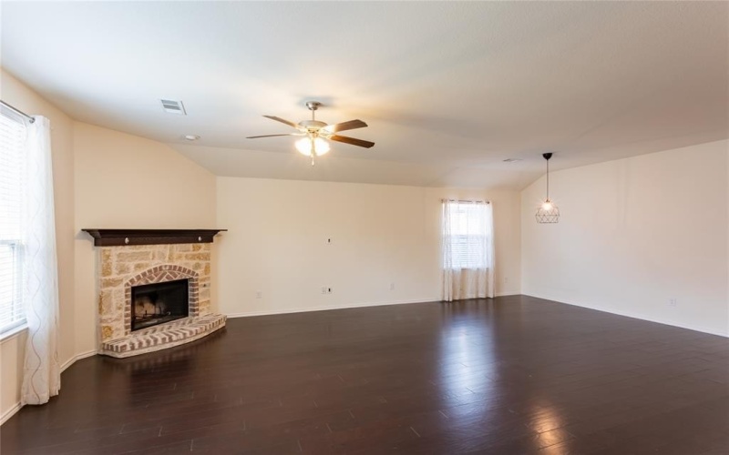 1720 Whistler Drive, Little Elm, TX 75068, 3 Bedrooms Bedrooms, ,2 BathroomsBathrooms,Residential Lease,For Rent,1720 Whistler Drive,20944460