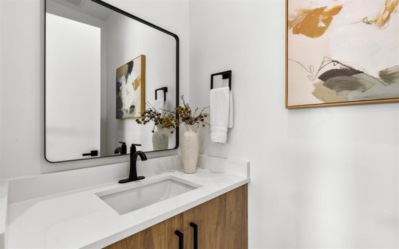 815 E 5th Street, Dallas, TX 75203, 19 Bedrooms Bedrooms, ,14 BathroomsBathrooms,Residential Multi Family,For Sale,815 E 5th Street,20944419