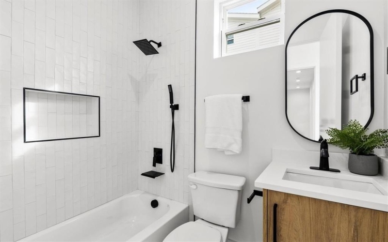 815 E 5th Street, Dallas, TX 75203, 19 Bedrooms Bedrooms, ,14 BathroomsBathrooms,Residential Multi Family,For Sale,815 E 5th Street,20944419