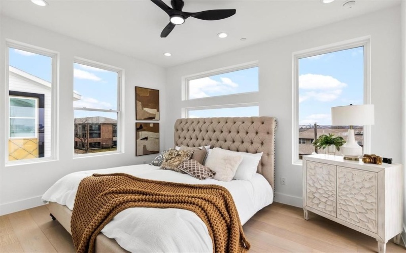 815 E 5th Street, Dallas, TX 75203, 19 Bedrooms Bedrooms, ,14 BathroomsBathrooms,Residential Multi Family,For Sale,815 E 5th Street,20944419
