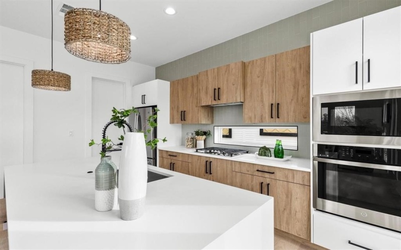 815 E 5th Street, Dallas, TX 75203, 19 Bedrooms Bedrooms, ,14 BathroomsBathrooms,Residential Multi Family,For Sale,815 E 5th Street,20944419