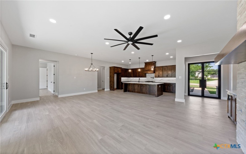 644 Creekside Drive, Belton, TX 76513, 4 Bedrooms Bedrooms, ,2 BathroomsBathrooms,Residential,For Sale,644 Creekside Drive,572201