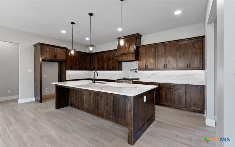 644 Creekside Drive, Belton, TX 76513, 4 Bedrooms Bedrooms, ,2 BathroomsBathrooms,Residential,For Sale,644 Creekside Drive,572201