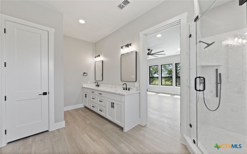 644 Creekside Drive, Belton, TX 76513, 4 Bedrooms Bedrooms, ,2 BathroomsBathrooms,Residential,For Sale,644 Creekside Drive,572201