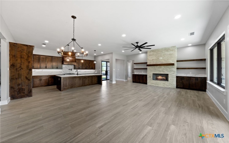 644 Creekside Drive, Belton, TX 76513, 4 Bedrooms Bedrooms, ,2 BathroomsBathrooms,Residential,For Sale,644 Creekside Drive,572201
