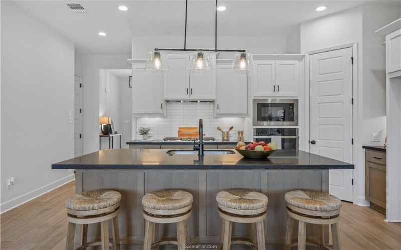 3650 Slocum Hill Drive, College Station, TX 77845, 4 Bedrooms Bedrooms, ,3 BathroomsBathrooms,Residential,For Sale,3650 Slocum Hill Drive,25006181