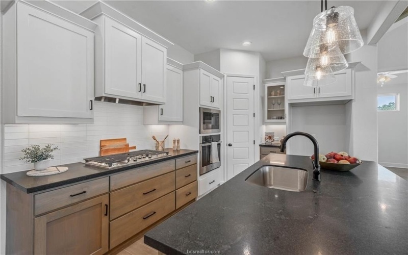 3650 Slocum Hill Drive, College Station, TX 77845, 4 Bedrooms Bedrooms, ,3 BathroomsBathrooms,Residential,For Sale,3650 Slocum Hill Drive,25006181