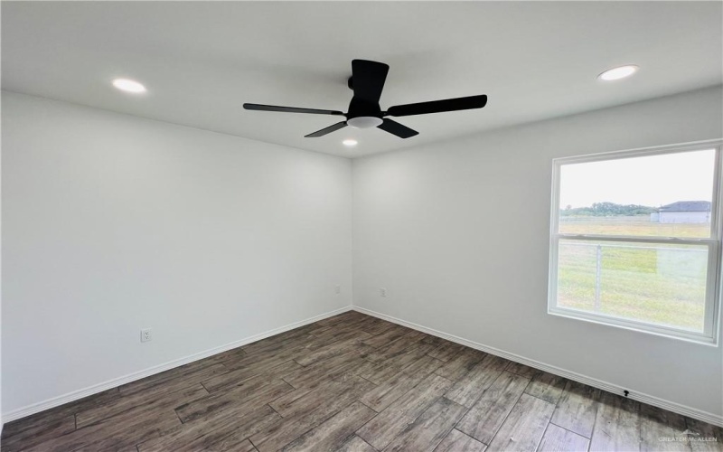 2222 Via Roma Road, Weslaco, TX 78596, 3 Bedrooms Bedrooms, ,2 BathroomsBathrooms,Residential,For Sale,2222 Via Roma Road,471880