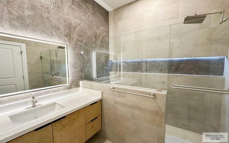 4512 JUNIPER DR. #A, HARLINGEN, TX 78552, 3 Habitaciones Habitaciones , ,2 BañosBaños,Residential Lease,En Alquiler,4512 JUNIPER DR.,29765453