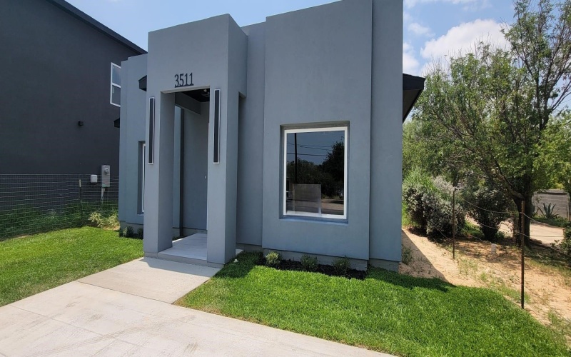 3511 Pine St, LAREDO, TX 78046, 3 Bedrooms Bedrooms, ,2 BathroomsBathrooms,Residential,For Sale,3511 Pine St,20252192