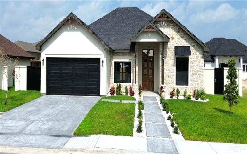 9905 N 24th Street, McAllen, TX 78504, 4 Bedrooms Bedrooms, ,3 BathroomsBathrooms,Residential,For Sale,9905 N 24th Street,472065