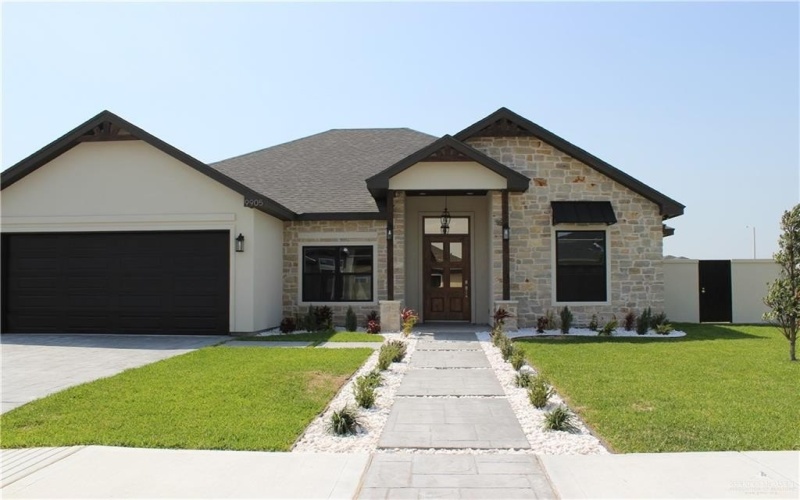 9905 N 24th Street, McAllen, TX 78504, 4 Bedrooms Bedrooms, ,3 BathroomsBathrooms,Residential,For Sale,9905 N 24th Street,472065