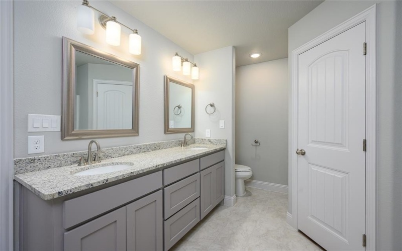 2801 Tulip Drive, Sherman, TX 75092, 3 Bedrooms Bedrooms, ,2 BathroomsBathrooms,Residential Lease,For Rent,2801 Tulip Drive,20927291