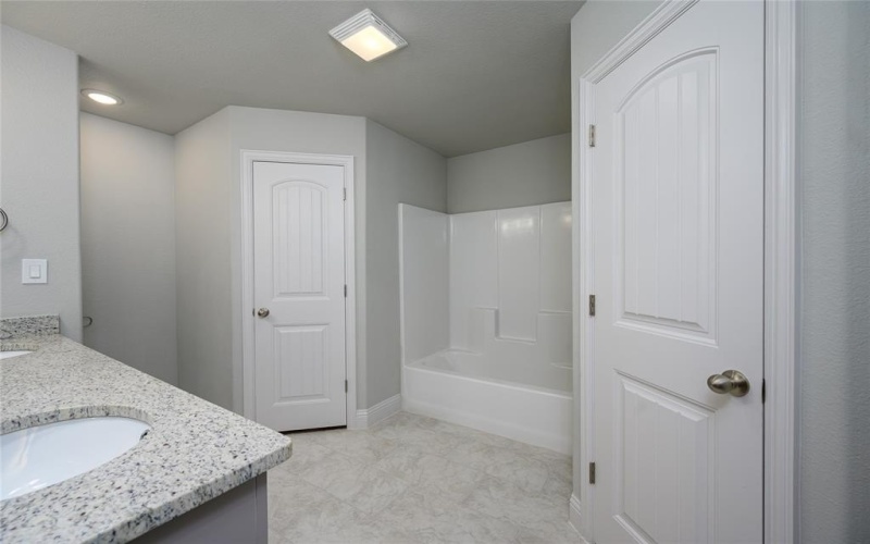 2801 Tulip Drive, Sherman, TX 75092, 3 Bedrooms Bedrooms, ,2 BathroomsBathrooms,Residential Lease,For Rent,2801 Tulip Drive,20927291