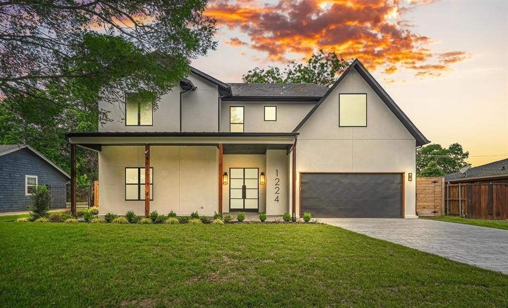 1224 S Pine Street, Grapevine, TX 76051, 4 Bedrooms Bedrooms, ,5 BathroomsBathrooms,Residential,For Sale,1224 S Pine Street,20938378
