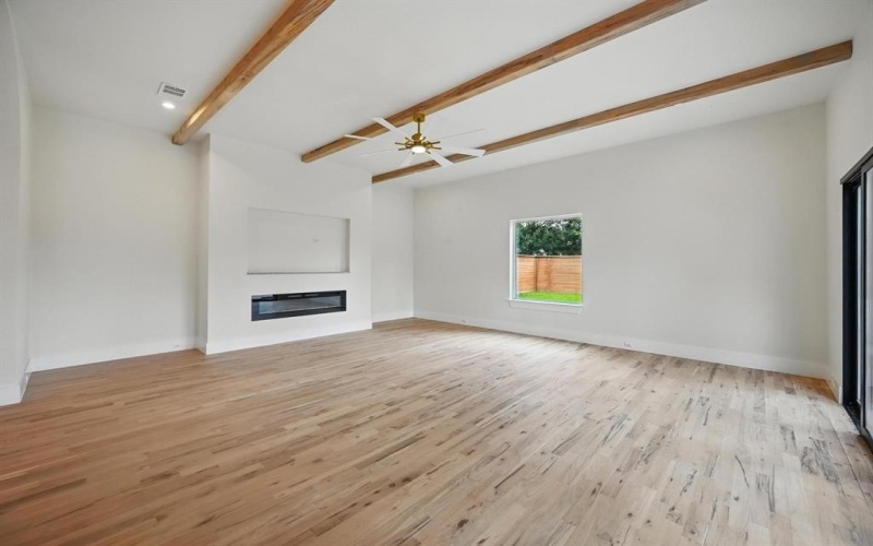 1224 S Pine Street, Grapevine, TX 76051, 4 Bedrooms Bedrooms, ,5 BathroomsBathrooms,Residential,For Sale,1224 S Pine Street,20938378