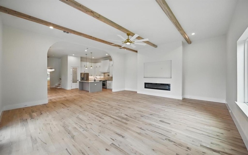 1224 S Pine Street, Grapevine, TX 76051, 4 Bedrooms Bedrooms, ,5 BathroomsBathrooms,Residential,For Sale,1224 S Pine Street,20938378