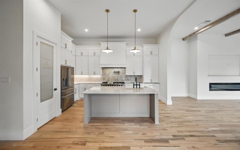 1224 S Pine Street, Grapevine, TX 76051, 4 Bedrooms Bedrooms, ,5 BathroomsBathrooms,Residential,For Sale,1224 S Pine Street,20938378