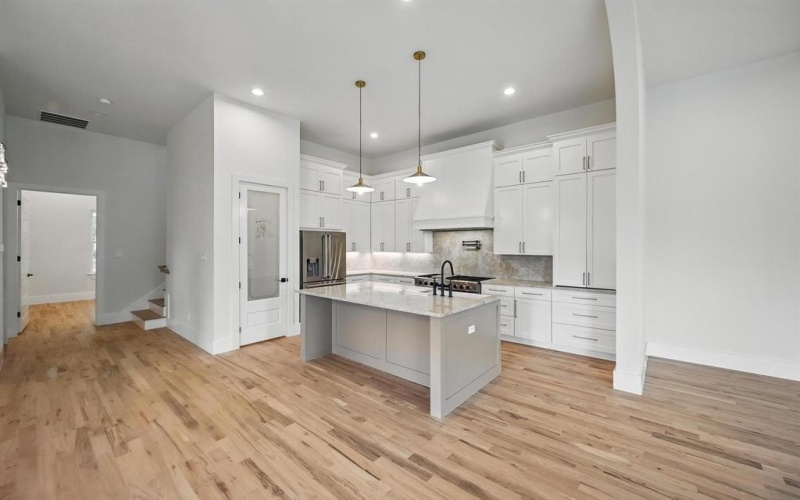 1224 S Pine Street, Grapevine, TX 76051, 4 Bedrooms Bedrooms, ,5 BathroomsBathrooms,Residential,For Sale,1224 S Pine Street,20938378