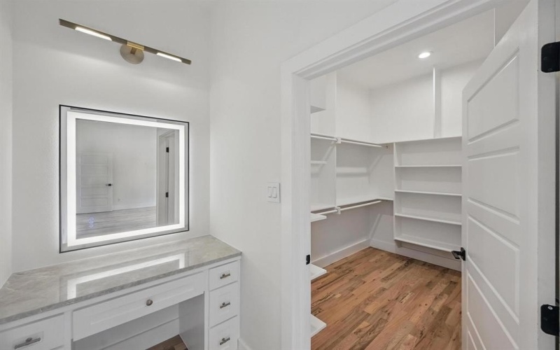 1224 S Pine Street, Grapevine, TX 76051, 4 Bedrooms Bedrooms, ,5 BathroomsBathrooms,Residential,For Sale,1224 S Pine Street,20938378