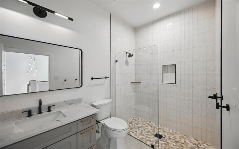 1224 S Pine Street, Grapevine, TX 76051, 4 Bedrooms Bedrooms, ,5 BathroomsBathrooms,Residential,For Sale,1224 S Pine Street,20938378