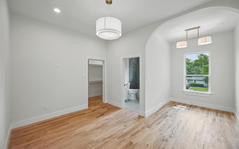 1224 S Pine Street, Grapevine, TX 76051, 4 Bedrooms Bedrooms, ,5 BathroomsBathrooms,Residential,For Sale,1224 S Pine Street,20938378