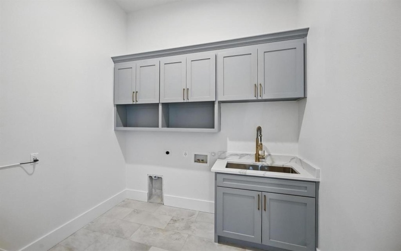 1224 S Pine Street, Grapevine, TX 76051, 4 Bedrooms Bedrooms, ,5 BathroomsBathrooms,Residential,For Sale,1224 S Pine Street,20938378
