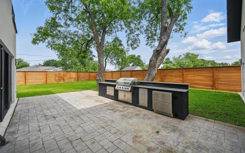 1224 S Pine Street, Grapevine, TX 76051, 4 Bedrooms Bedrooms, ,5 BathroomsBathrooms,Residential,For Sale,1224 S Pine Street,20938378