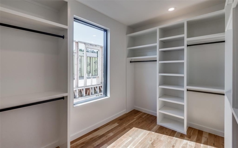 4517 Weldon Street, Dallas, TX 75204, 4 Bedrooms Bedrooms, ,3 BathroomsBathrooms,Residential Lease,For Rent,4517 Weldon Street,20934015