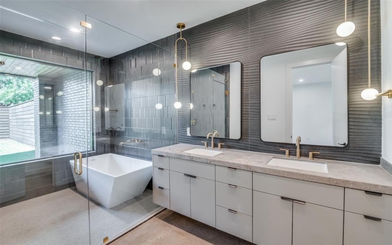 4517 Weldon Street, Dallas, TX 75204, 4 Bedrooms Bedrooms, ,3 BathroomsBathrooms,Residential Lease,For Rent,4517 Weldon Street,20934015