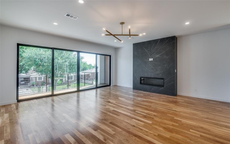 4517 Weldon Street, Dallas, TX 75204, 4 Bedrooms Bedrooms, ,3 BathroomsBathrooms,Residential Lease,For Rent,4517 Weldon Street,20934015