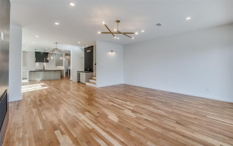 4517 Weldon Street, Dallas, TX 75204, 4 Bedrooms Bedrooms, ,3 BathroomsBathrooms,Residential Lease,For Rent,4517 Weldon Street,20934015