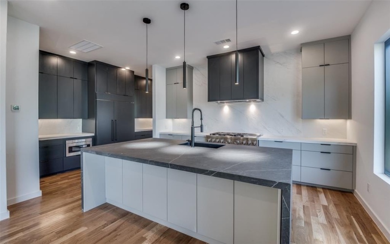 4519 Weldon Street, Dallas, TX 75204, 4 Bedrooms Bedrooms, ,3 BathroomsBathrooms,Residential Lease,For Rent,4519 Weldon Street,20935481