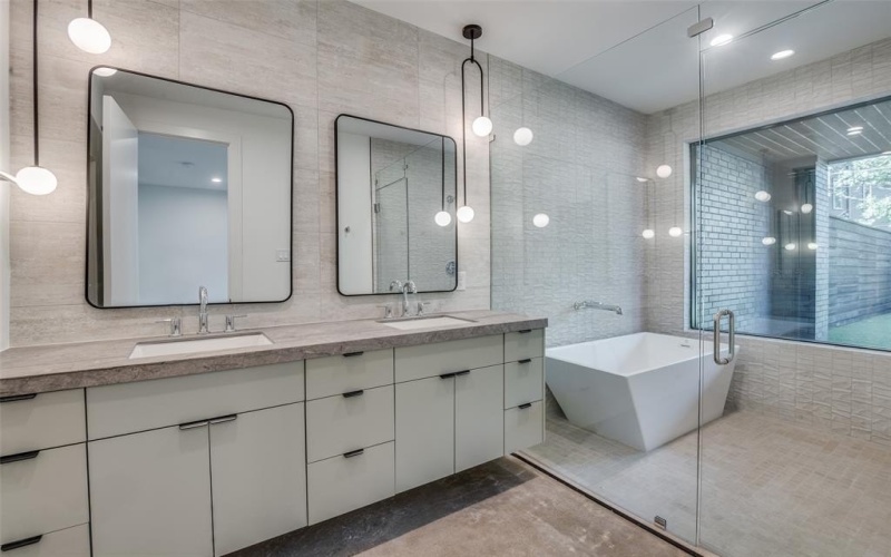 4519 Weldon Street, Dallas, TX 75204, 4 Bedrooms Bedrooms, ,3 BathroomsBathrooms,Residential Lease,For Rent,4519 Weldon Street,20935481