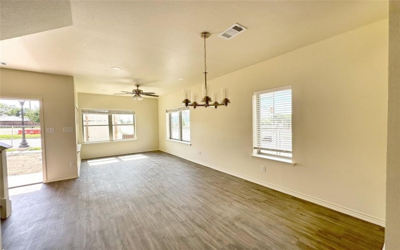 1701 St Louis Avenue, Fort Worth, TX 76110, 3 Bedrooms Bedrooms, ,2 BathroomsBathrooms,Residential,For Sale,1701 St Louis Avenue,20944706