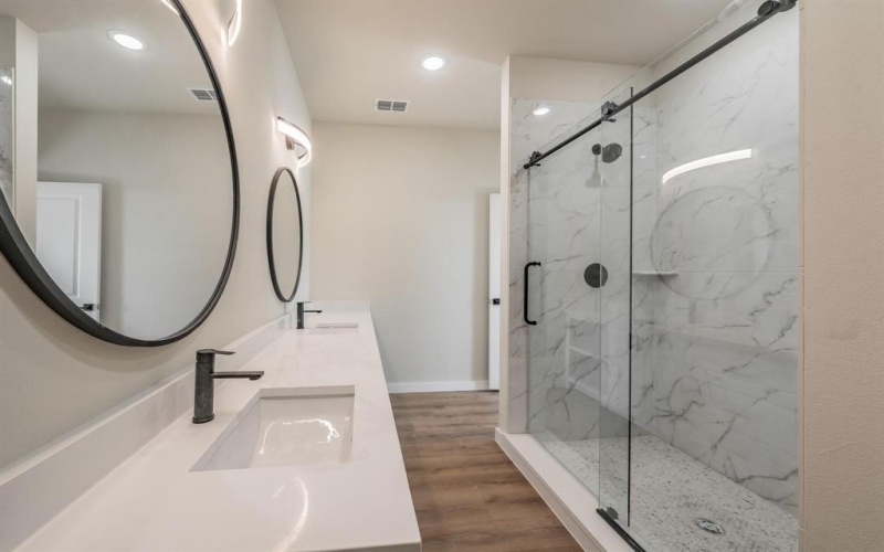 184 Cactus Canyon Drive, Bridgeport, TX 76426, 3 Habitaciones Habitaciones , ,2 BañosBaños,Residential,En Venta,184 Cactus Canyon Drive,20943903
