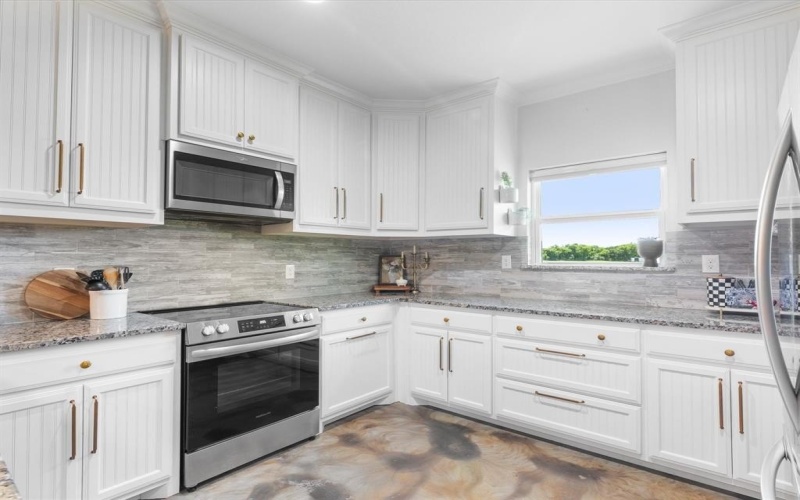 431 Advance Road, Weatherford, TX 76088, 3 Bedrooms Bedrooms, ,2 BathroomsBathrooms,Residential,For Sale,431 Advance Road,20944821