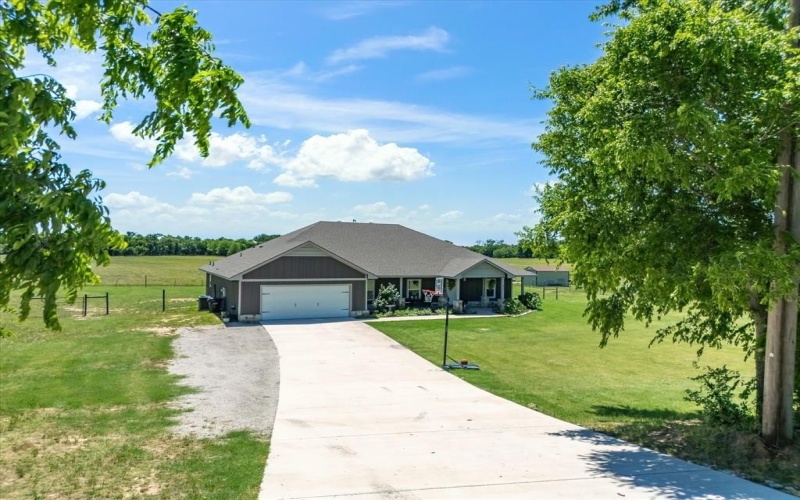 431 Advance Road, Weatherford, TX 76088, 3 Bedrooms Bedrooms, ,2 BathroomsBathrooms,Residential,For Sale,431 Advance Road,20944821