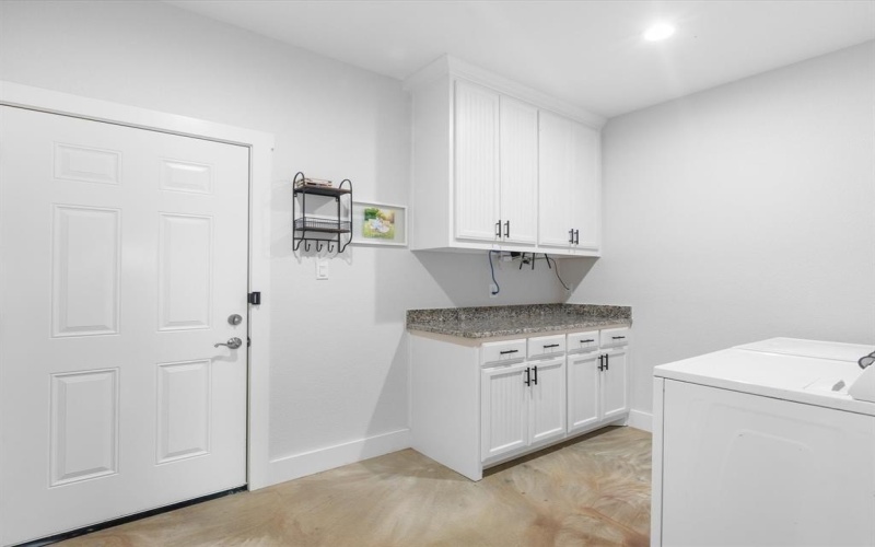431 Advance Road, Weatherford, TX 76088, 3 Bedrooms Bedrooms, ,2 BathroomsBathrooms,Residential,For Sale,431 Advance Road,20944821