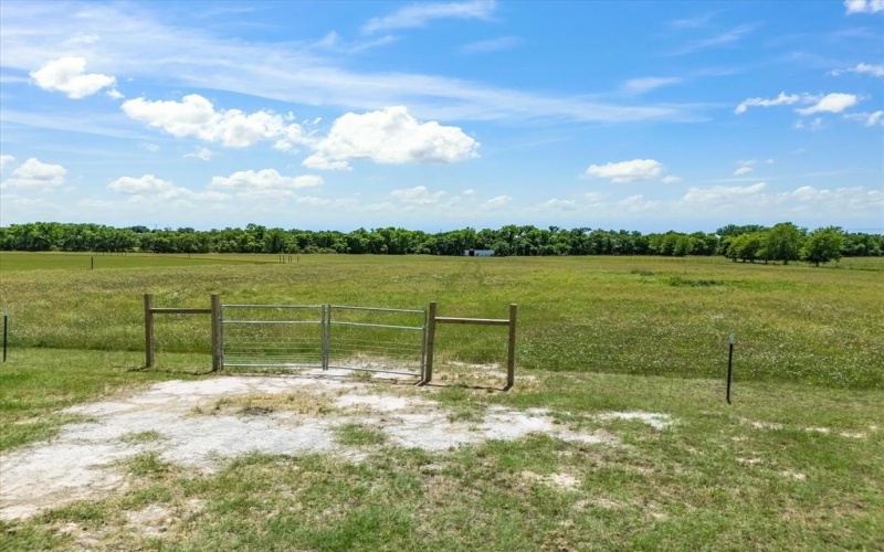 431 Advance Road, Weatherford, TX 76088, 3 Bedrooms Bedrooms, ,2 BathroomsBathrooms,Residential,For Sale,431 Advance Road,20944821