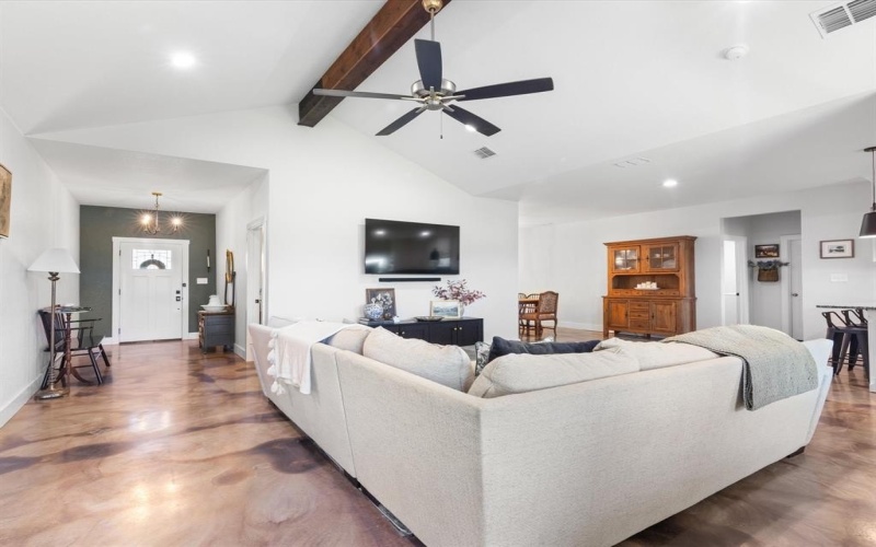 431 Advance Road, Weatherford, TX 76088, 3 Bedrooms Bedrooms, ,2 BathroomsBathrooms,Residential,For Sale,431 Advance Road,20944821