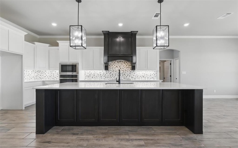 1065 Uplift Drive, Weatherford, TX 76087, 4 Bedrooms Bedrooms, ,2 BathroomsBathrooms,Residential,For Sale,1065 Uplift Drive,20945035