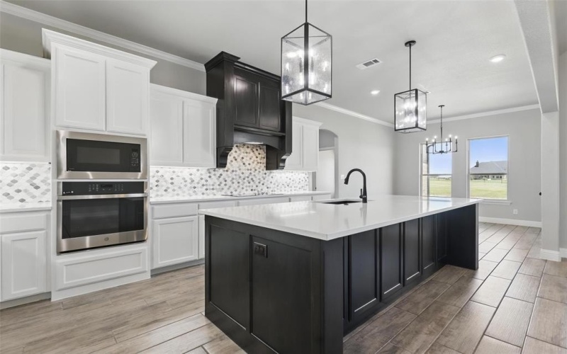 1065 Uplift Drive, Weatherford, TX 76087, 4 Bedrooms Bedrooms, ,2 BathroomsBathrooms,Residential,For Sale,1065 Uplift Drive,20945035