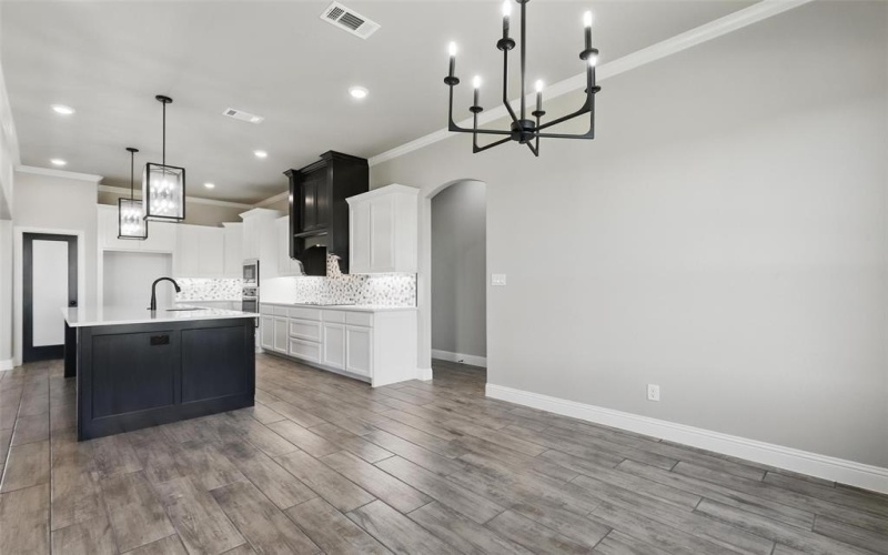 1065 Uplift Drive, Weatherford, TX 76087, 4 Bedrooms Bedrooms, ,2 BathroomsBathrooms,Residential,For Sale,1065 Uplift Drive,20945035