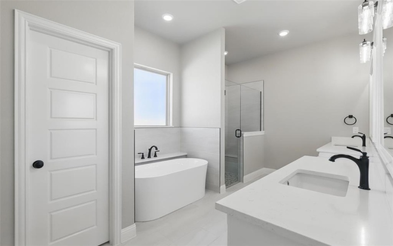 1065 Uplift Drive, Weatherford, TX 76087, 4 Bedrooms Bedrooms, ,2 BathroomsBathrooms,Residential,For Sale,1065 Uplift Drive,20945035