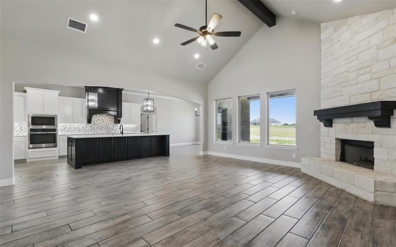 1065 Uplift Drive, Weatherford, TX 76087, 4 Bedrooms Bedrooms, ,2 BathroomsBathrooms,Residential,For Sale,1065 Uplift Drive,20945035
