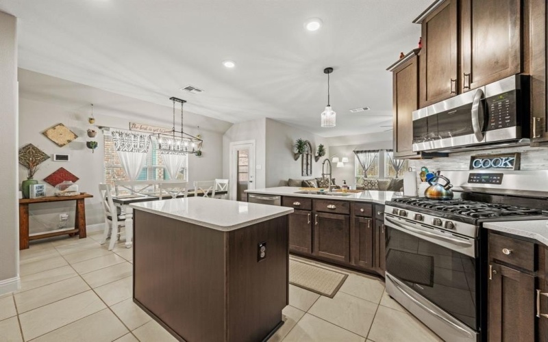 11013 Cobalt Drive, Aubrey, TX 76227, 3 Bedrooms Bedrooms, ,2 BathroomsBathrooms,Residential,For Sale,11013 Cobalt Drive,20944808